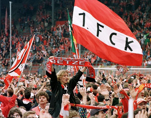 Fußball: Kaiserslauterer Fans feiern Meisterschaft