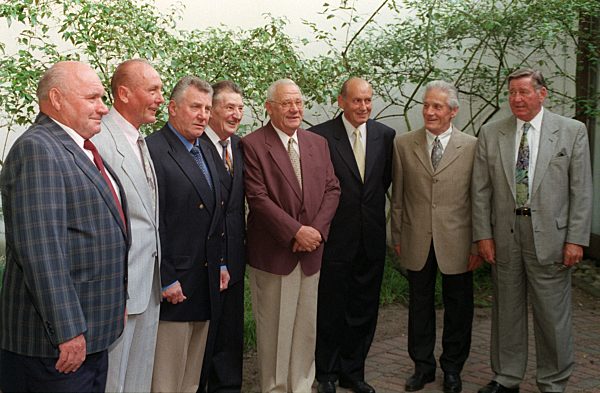 Fußball: Das 54er Weltmeister-Team trifft sich 1999