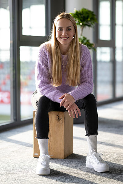 Interview mit Fußball-Nationalspielerin Giulia Gwinn