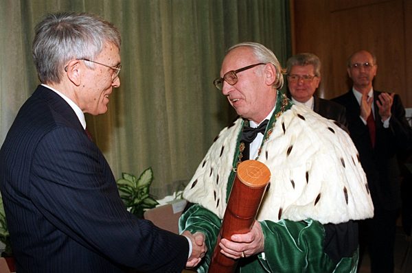 Ehrendoktorwürde für Reiner Kunze (Archivfoto und Text 1993)