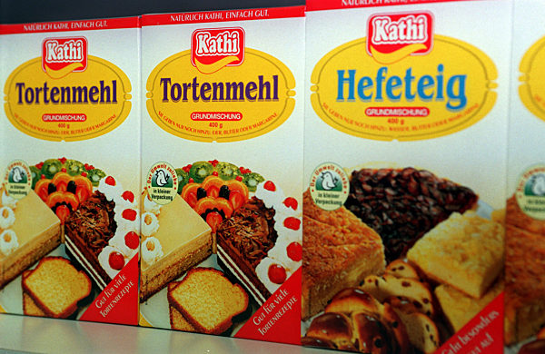 Treuhand präsentiert Ostprodukte (Archivfoto und Text 1994)