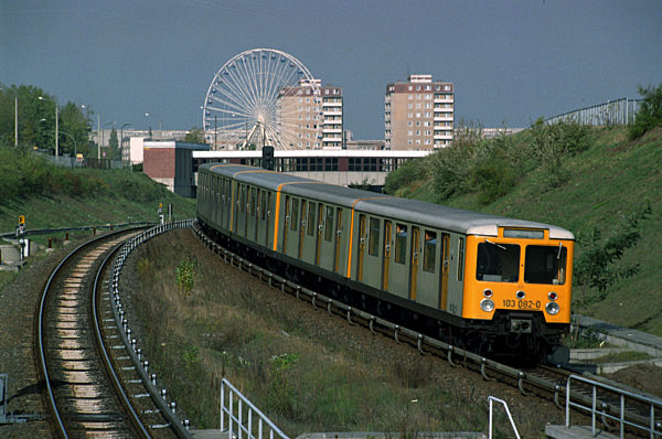 Berlin-Hellersdorf (Archivfoto und Text 1992)