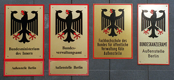 Berlin: Dreieinhalb Jahre nach dem Beschluß des Deutschen  Bundestages vom...