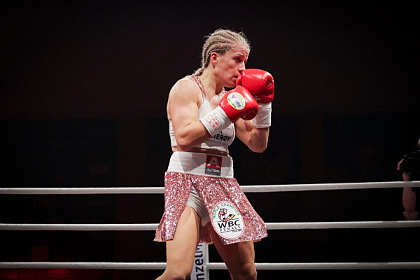 WBC WBO WBA Ring Magazine Female World Title Unification, 24.11.24