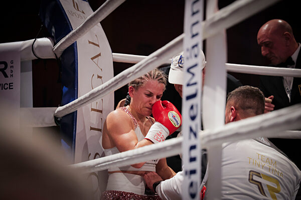WBC WBO WBA Ring Magazine Female World Title Unification, 24.11.24
