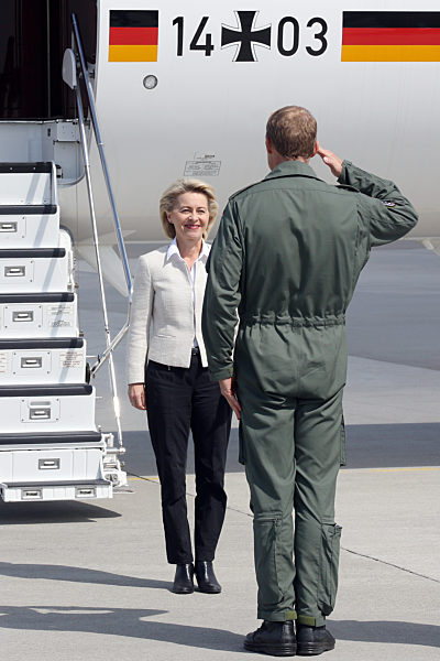 Von der Leyen besucht Luftwaffengeschwader "Immelmann"