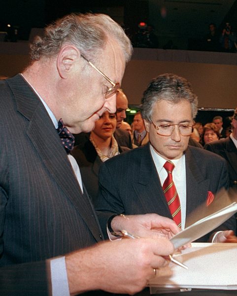 Telekom mit erfolgreicher Börsenpremiere