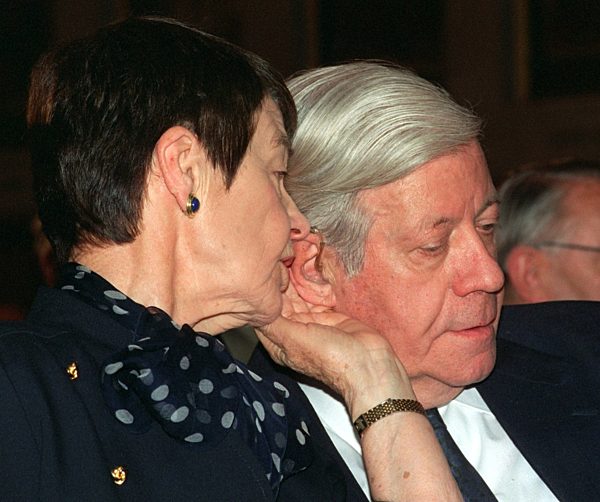 Helmut Schmidt fast taub