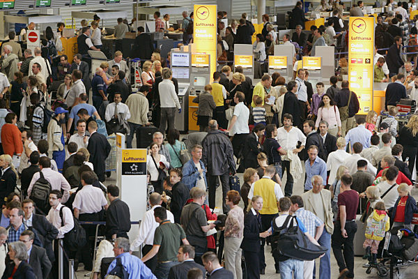 Menschenmassen drängen sich am Donnerstag (21.06...