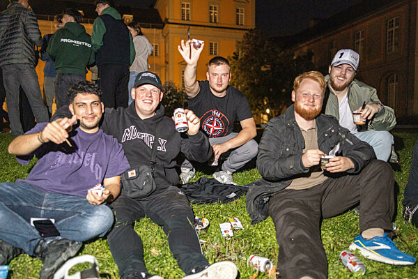 Pudding mit der Gabel Aktion gegen Einsamkeit in Bonn - 29.09.2025
