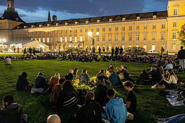 Pudding mit der Gabel Aktion gegen Einsamkeit in Bonn - 29.09.2025