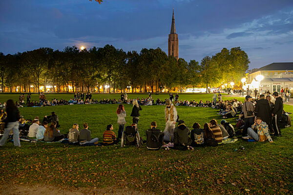 Pudding mit der Gabel Aktion gegen Einsamkeit in Bonn - 29.09.2025