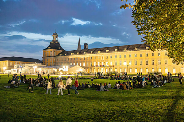 Pudding mit der Gabel Aktion gegen Einsamkeit in Bonn - 29.09.2025