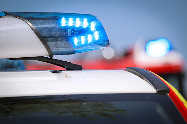 16.06.2023, Wülfrath Kreis Mettmann, Feuerwehreinsatz wegen einem Brand in...