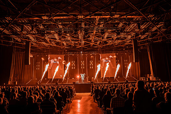 04.04.2025, xkkux, Düsseldorf, Bülent Ceylan -
Yallah hopp