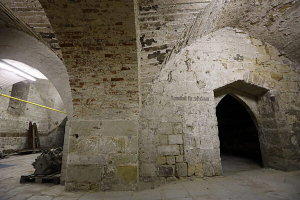 Halberstadt - Luftschutzkeller im Dom