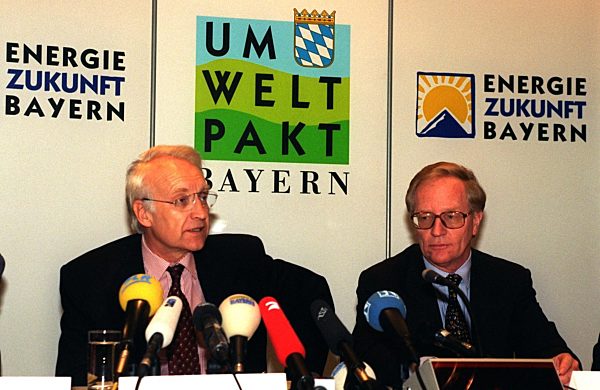 Ministerpräsident Stoiber stellt "Umweltpakt Bayern" vor