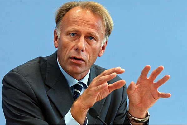 Pressekonferenz Trittin zu Dosenpfand