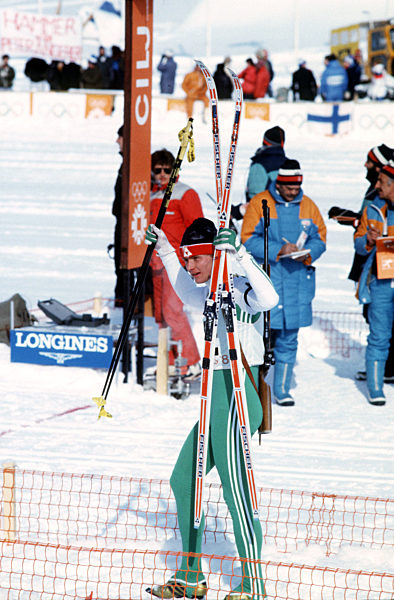 Sarajevo 1984: Biathlet Peter Angerer bejubelt Silber