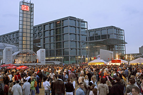 Eröffnung Berliner Hauptbahnhof - Publikum