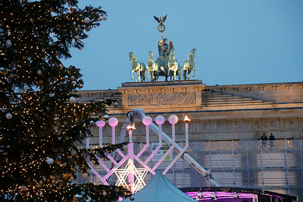 Chanukka-Lichterzünden