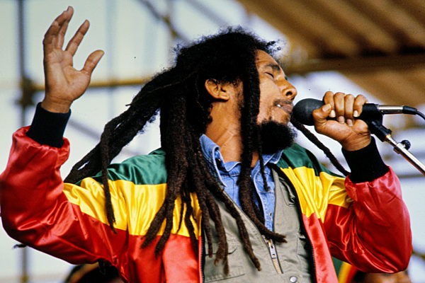 Bob Marley tritt im Münchner Reitstadion auf
und singt seine Reggae Songs