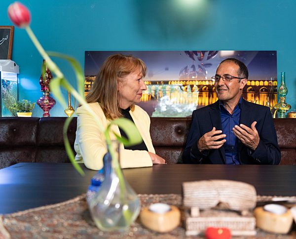 Sachsens Integrationsministerin besucht Restaurant "Safran"