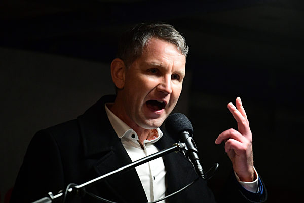 Pegida «200. Dresdner Abendspaziergang»