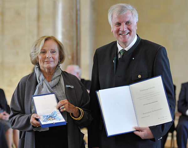 Seehofer überreicht Auszeichnungen - Kubitschek