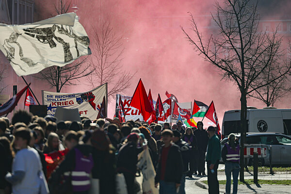 Bundesweiter Schulstreik gegen Wehrpflicht - Kiel
