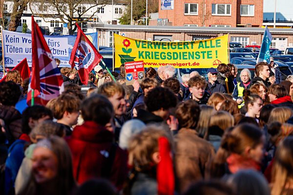 Bundesweiter Schulstreik gegen Wehrpflicht - Kiel