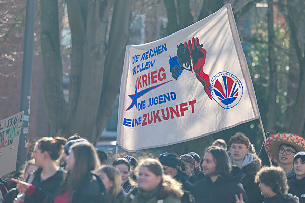 Bundesweiter Schulstreik gegen Wehrpflicht - Kiel