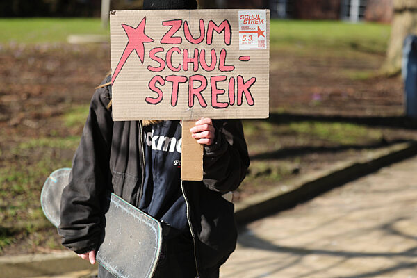 Bundesweiter Schulstreik gegen Wehrpflicht - Kiel