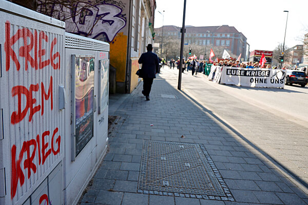 Bundesweiter Schulstreik gegen Wehrpflicht - Kiel