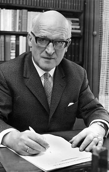 Professor Gebhard Müller