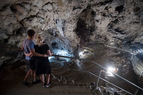 Höhle «Hohle Fels»