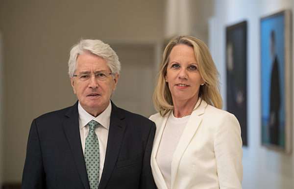 Frank Elstner bekommt Bundesverdienstkreuz