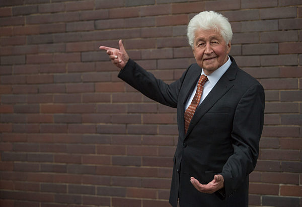 Musik-Label verleiht Gotthilf Fischer goldene Schallplatte