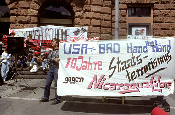 George Bush Visit Germany 1989 - Protest