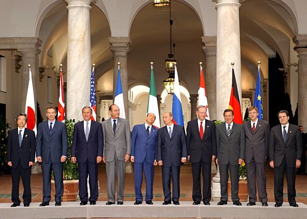 G-8-Gipfel in Genua: Familienfoto