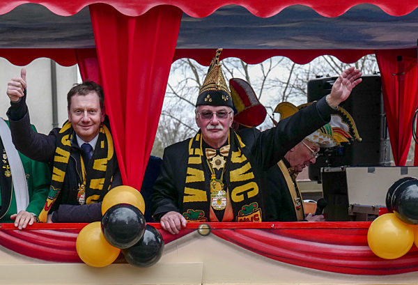 Ministerpräsident Michael Kretschmer beim Carneval