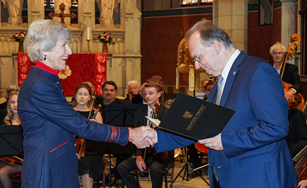 Ministerpräsident Haseloff überreicht Landesverdienstorden