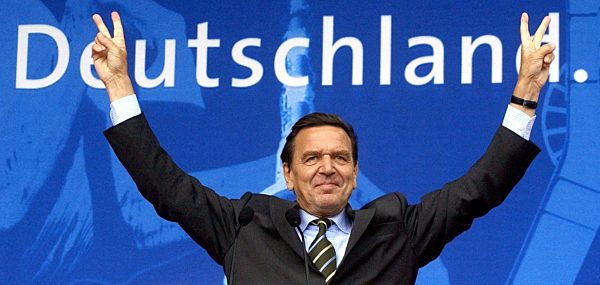 Kanzler Schröder bei Wahlkampfveranstaltung in Leipzig