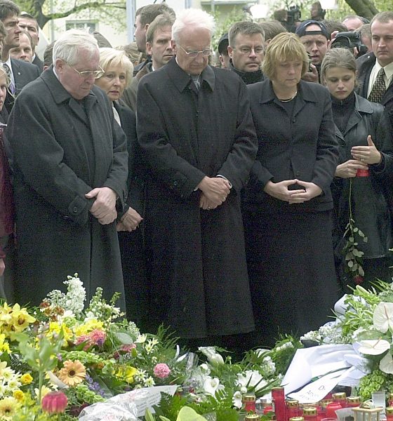 Stoiber Merkel Vogel am Gutenberg-Gymnasium