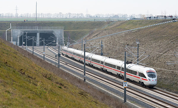 Neues Zugbeeinflussungssystem auf ICE-Strecke