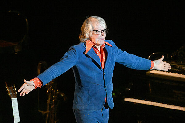 Helge Schneider live auf der Buehne  am 03.03.2025 in Muenchen, Isarphilharmonie