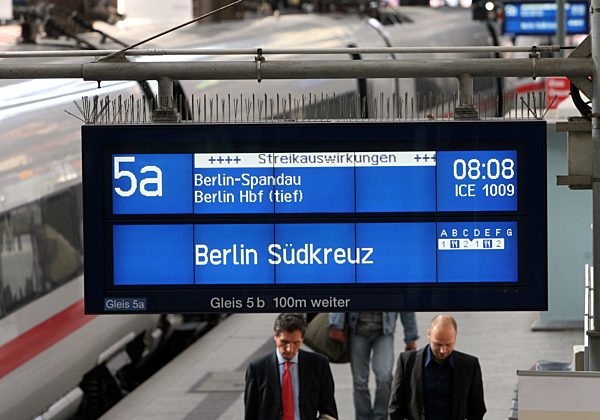 "Streikauswirkungen" steht am Dienstagmorgen (10.07...