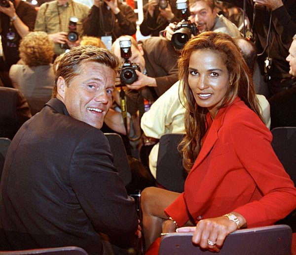 Dieter Bohlen und Freundin "Naddel" bei Boxkampf