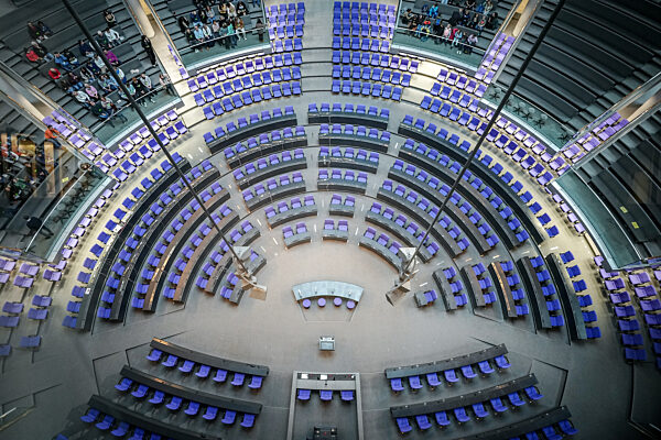 Bundestag nach Wahlwiederholung einen Sitz kleiner