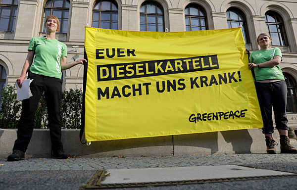 Greenpeace-Aktion vor "Diesel-Gipfel"